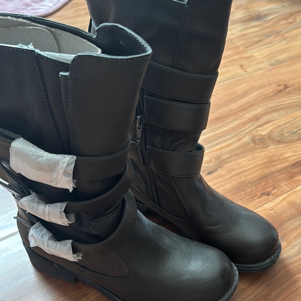 Brown Winter  Boots with Rugged Sole
